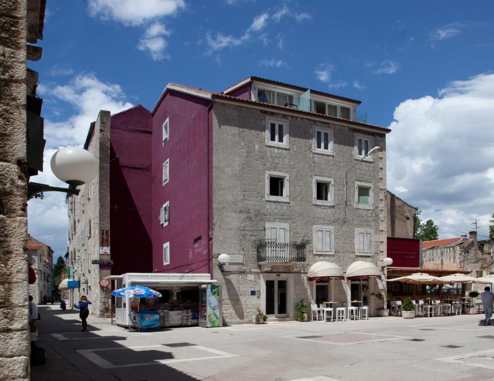 Apartament Tin *